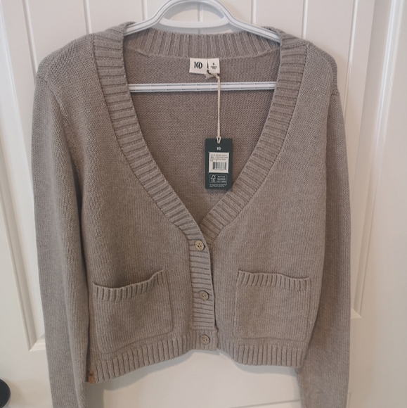 tentree Sweaters - Tentree organic cotton cropped cardigan